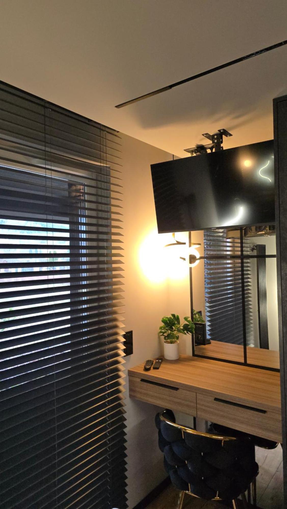 Apartament Dark Prestige New ! - Dostep 24H, Projektor , Garaz Podziemny , Klimatyzacja , Duzy Taras Kielce Habitación foto